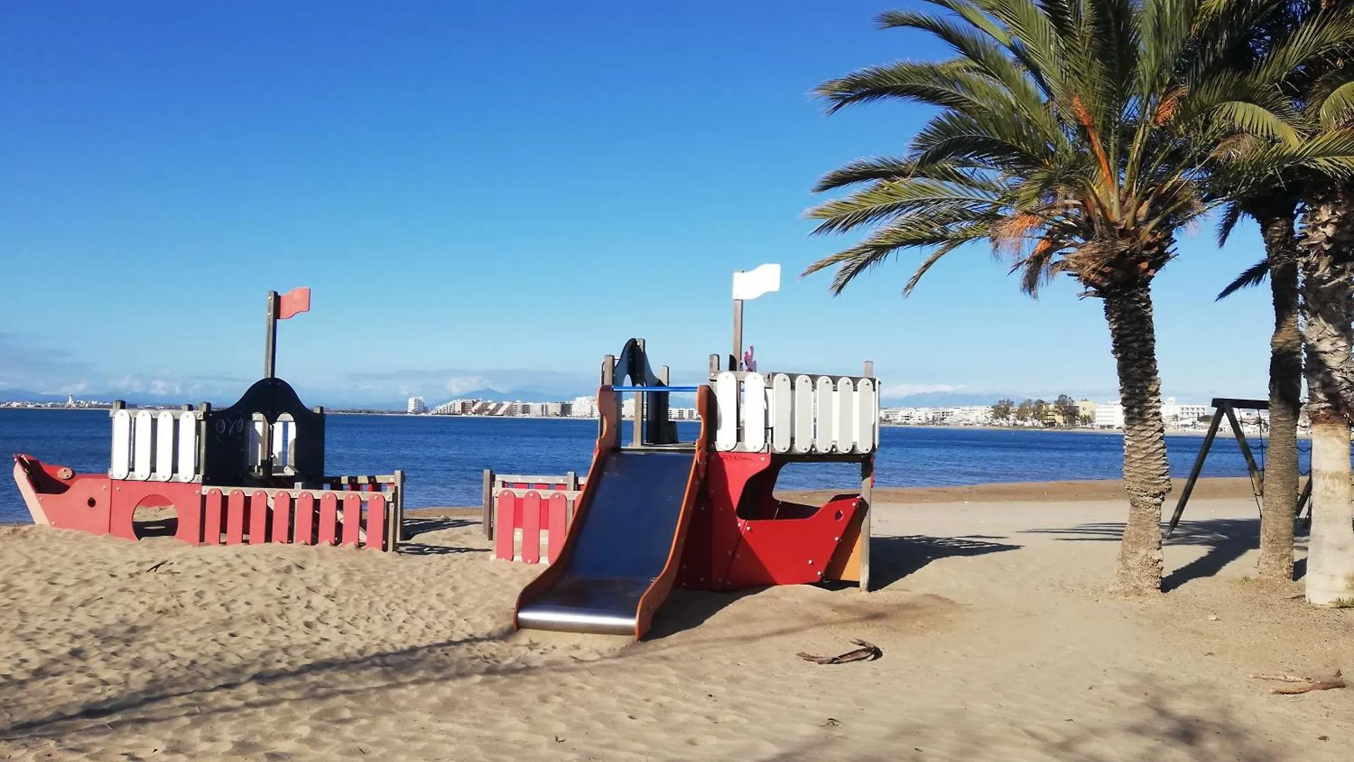 Global Immo 3064 Thalassa Playa Roses 0*,  Hiszpania